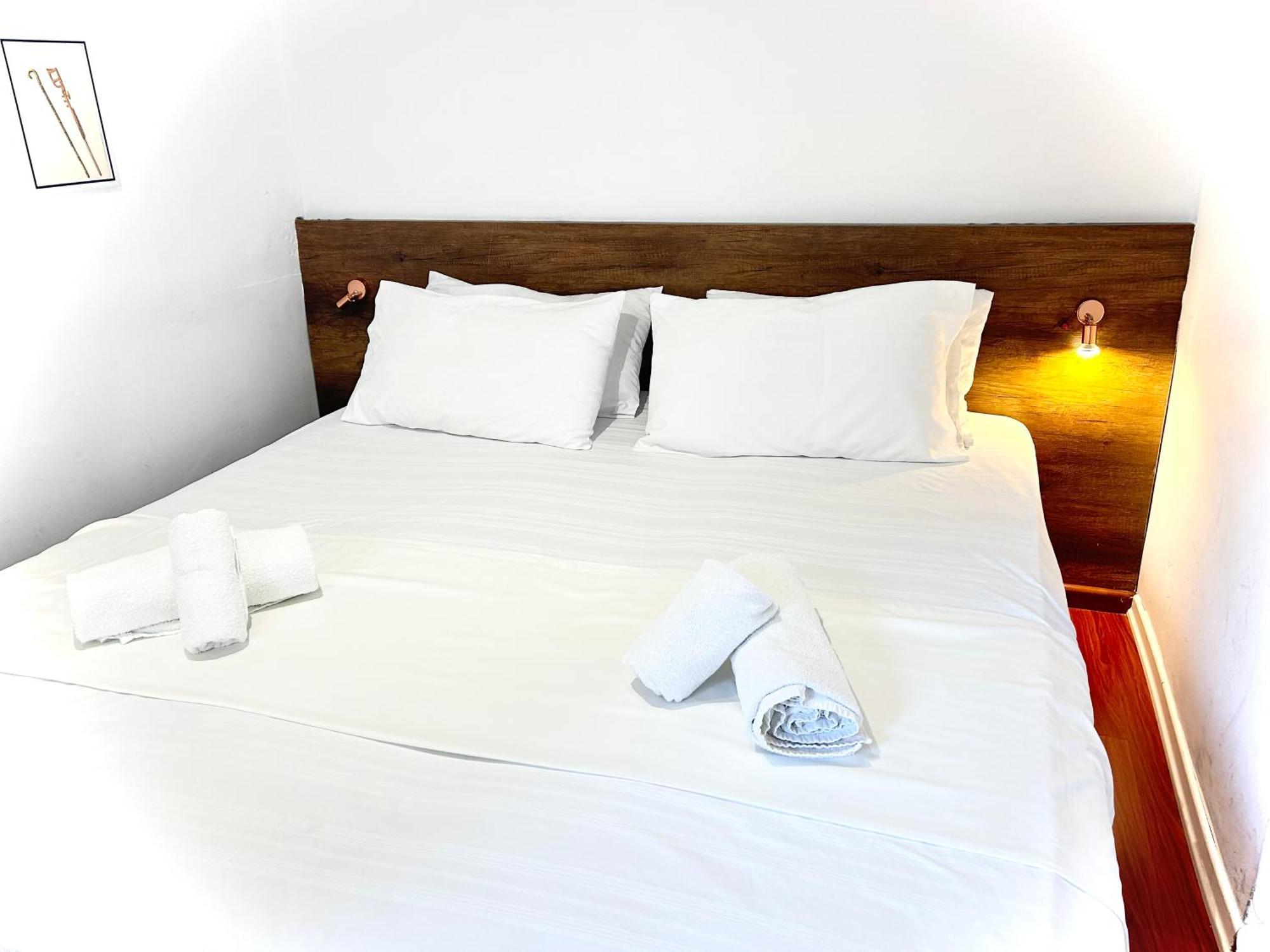 Budget Retreat Tirana & Studios Екстериор снимка