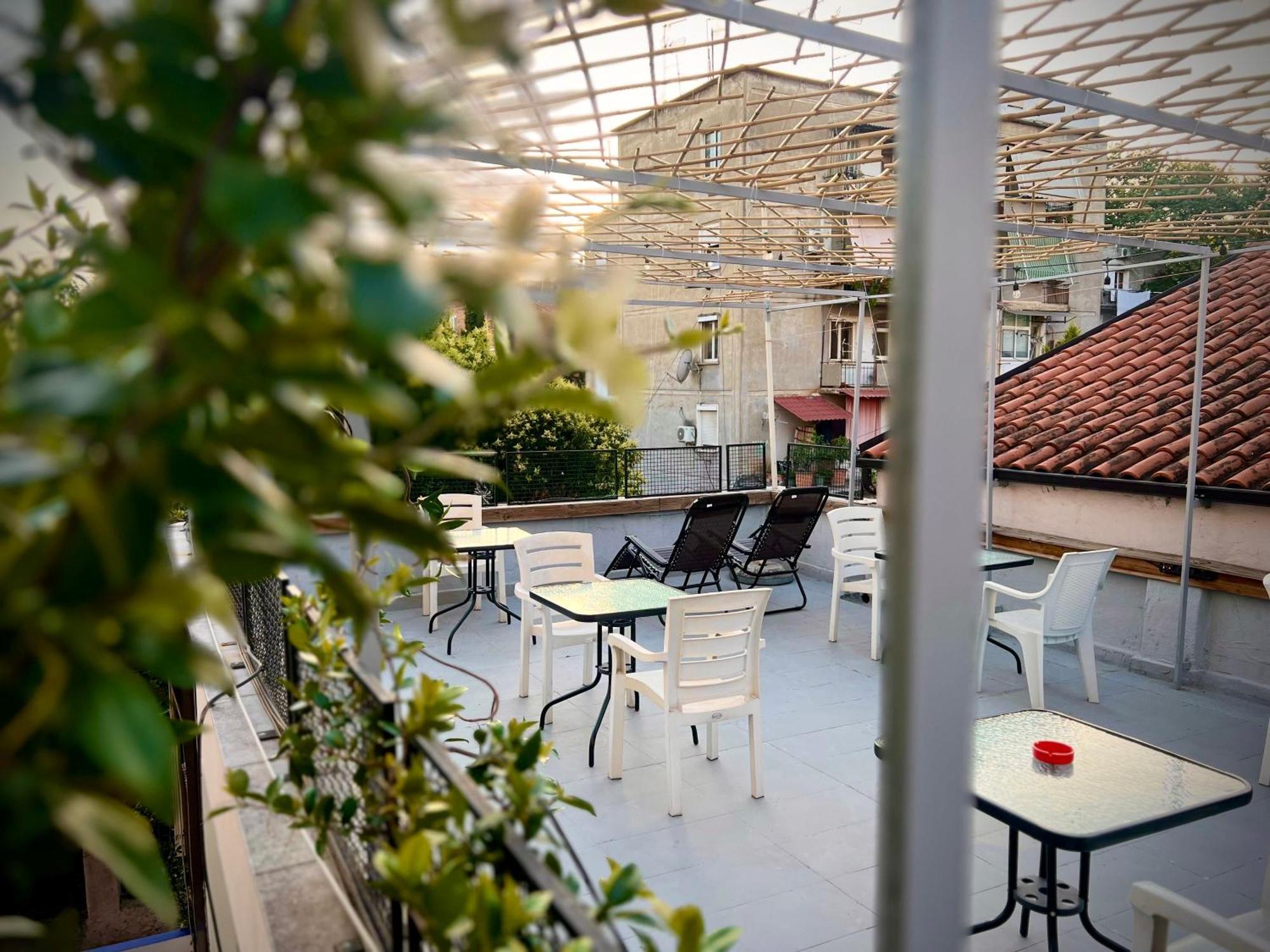 Budget Retreat Tirana & Studios Екстериор снимка
