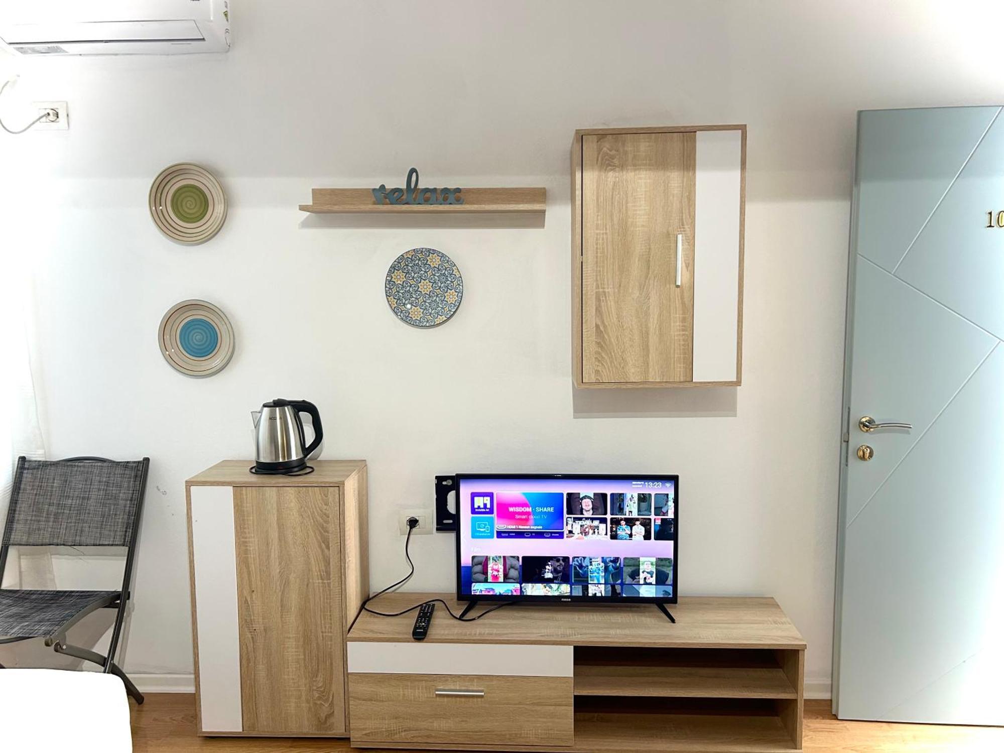 Budget Retreat Tirana & Studios Екстериор снимка
