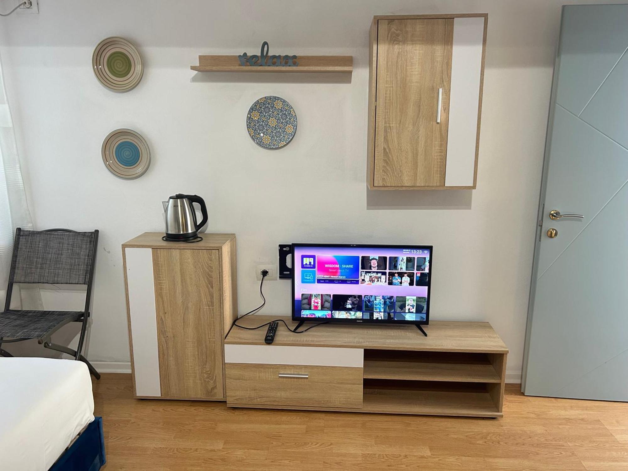 Budget Retreat Tirana & Studios Екстериор снимка